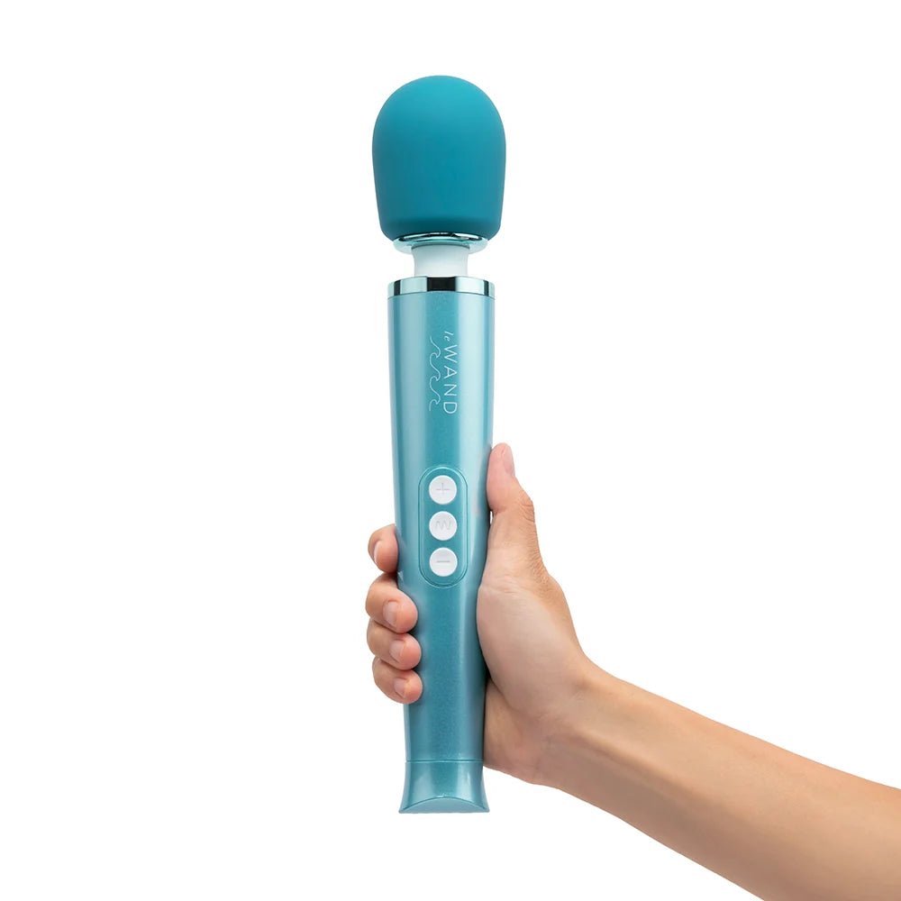 Le Wand Dive Submersible Rechargeable Vibrating Massager, image 2 | MOTHERLODE