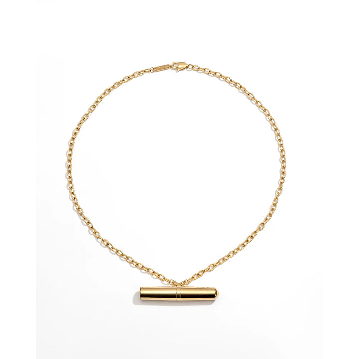 Close-up of the Crave Tease Necklace&